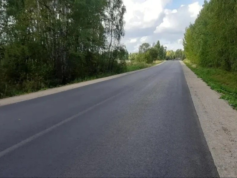 В Сокольском округе завершили ремонт автодороги Сокол – Обросово.