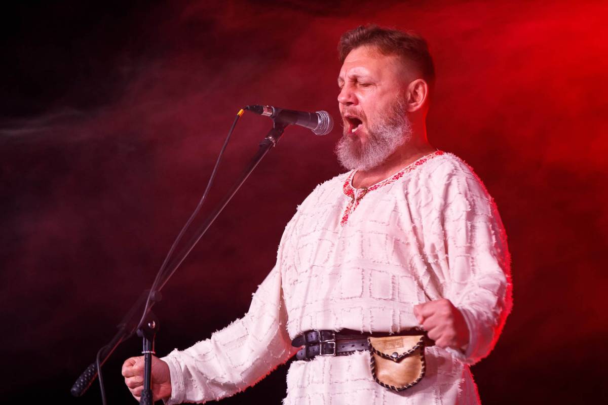 В Вологодской области в «Ночь музеев» выступит автор и исполнитель народных песен Николай Емелин.